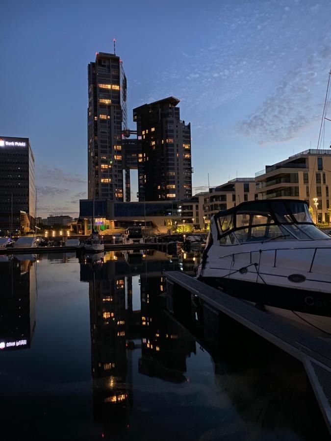Houseboat Seafront Apartment Gdynia