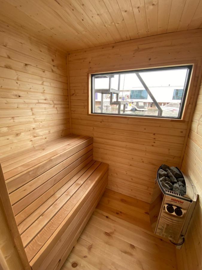 Houseboat Seafront