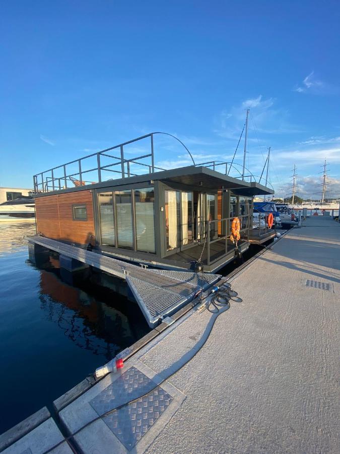Houseboat Seafront Gdynia